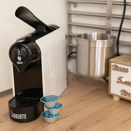 Pictadomus-albus, Metro Furio Camillo Apartment *