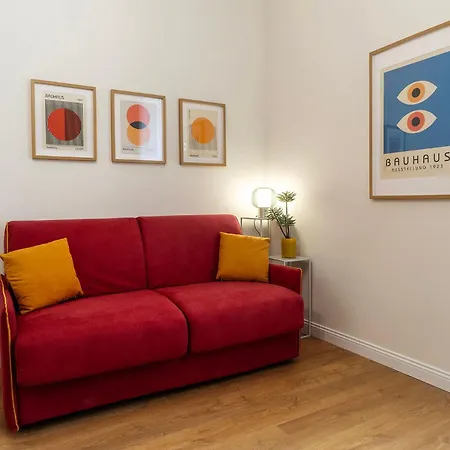 Pictadomus-albus, Metro Furio Camillo Apartment *